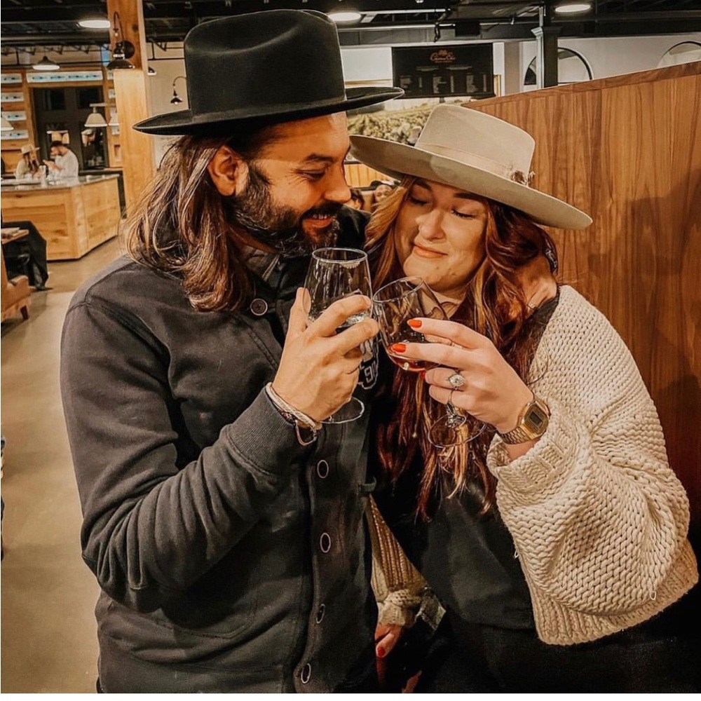 Meet your Posher, Julian+Demi